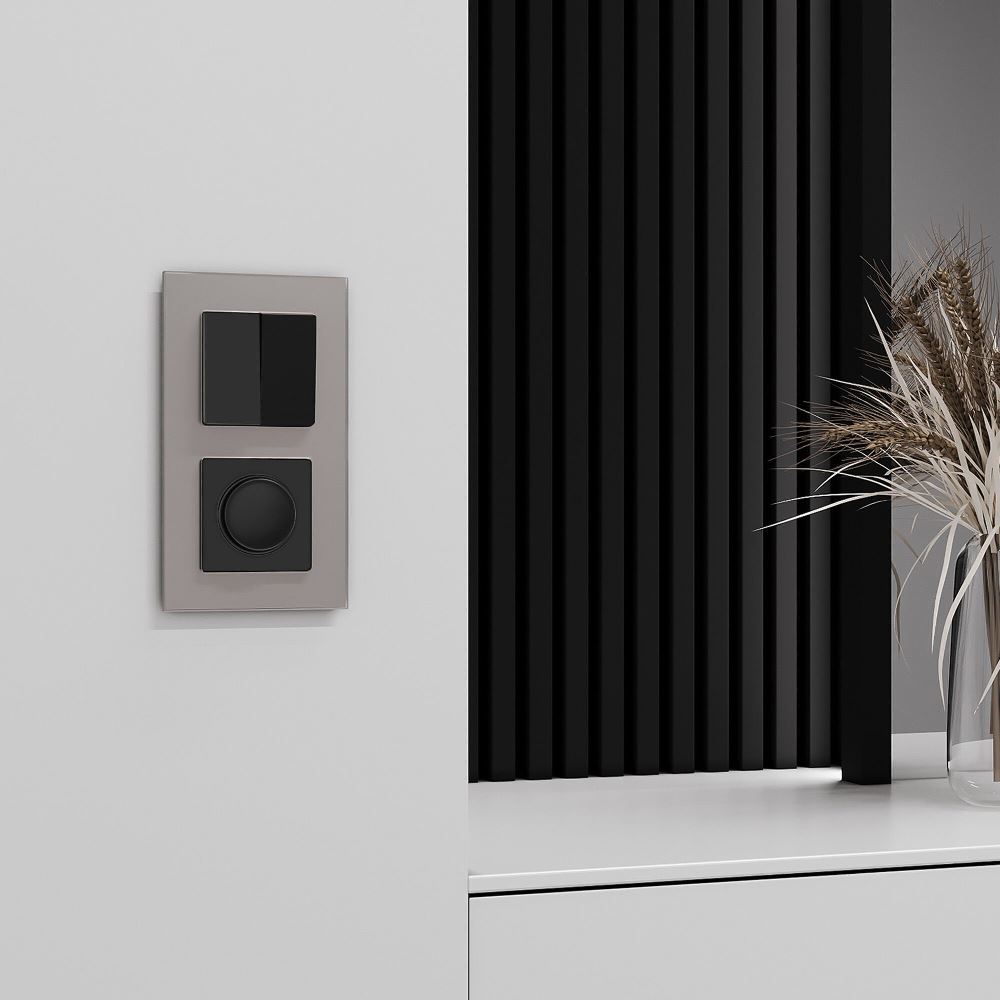 Рамка стеклянная Werkel Senso на 2 поста soft-touch Дымчатый W0023117 — изображение 2