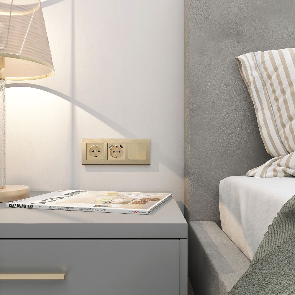 Рамка из металла Werkel Aluminium на 3 поста Шампань W0031711 — изображение 2