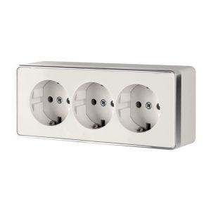 Розетка накладная тройная Werkel Gallant с заземлением и шторками Слоновая кость W5073103